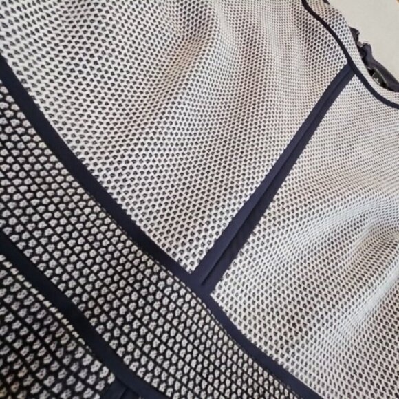 Ann Taylor Classic Knit Zip Back Dress Size 8 Short Sleeve Gray Black Old Money - Picture 3 of 16